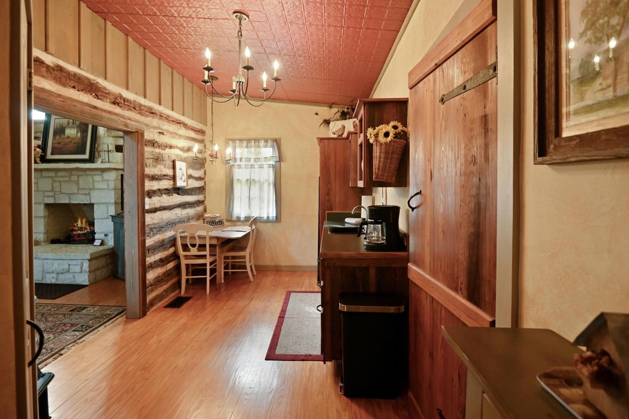 Cabins On Knopp School-Chula Vista Cabin 프레드릭스버그 외부 사진
