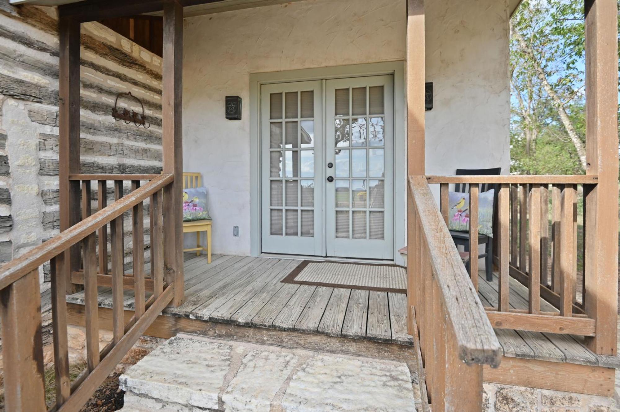 Cabins On Knopp School-Chula Vista Cabin 프레드릭스버그 외부 사진