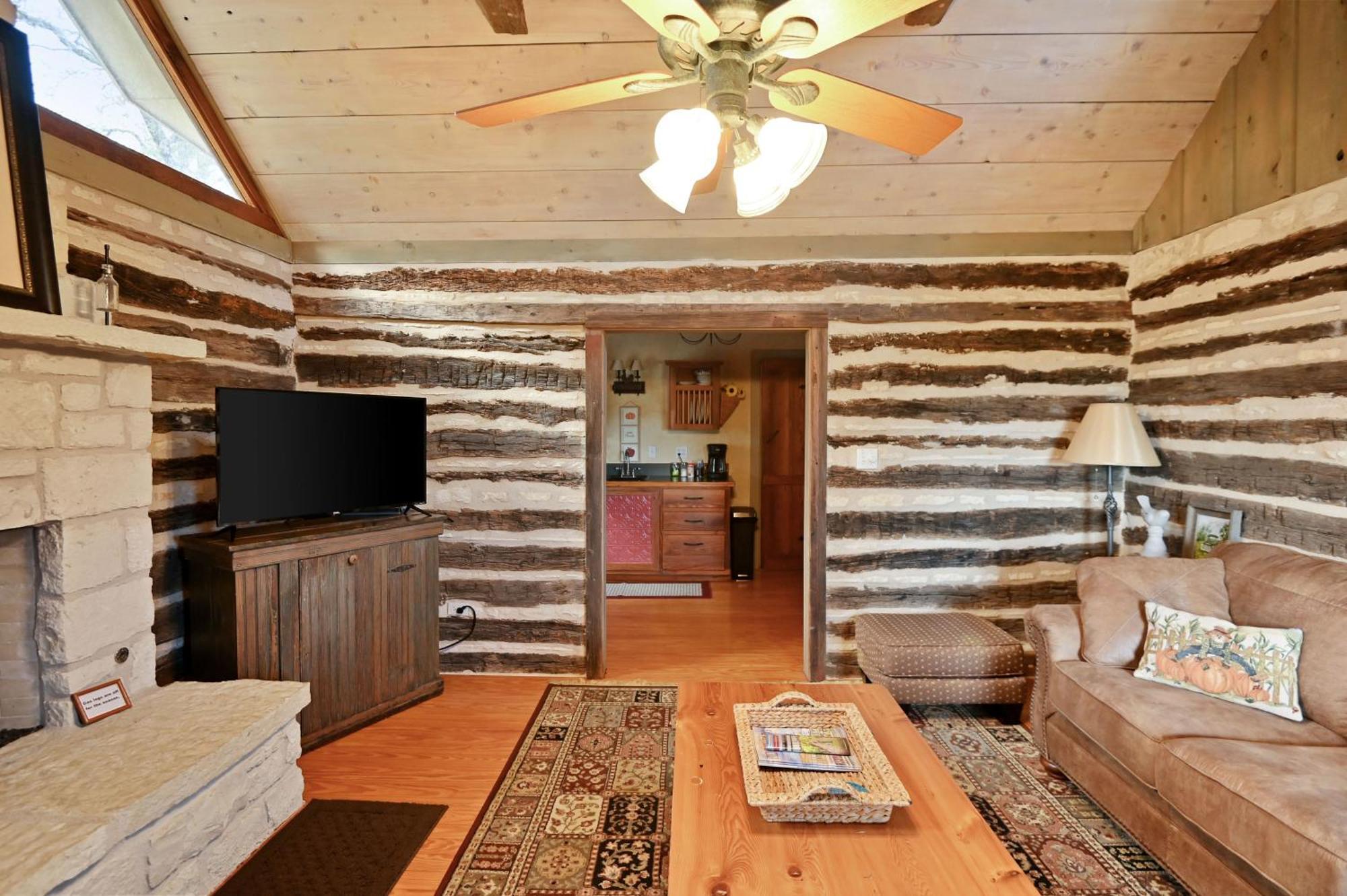 Cabins On Knopp School-Chula Vista Cabin 프레드릭스버그 외부 사진