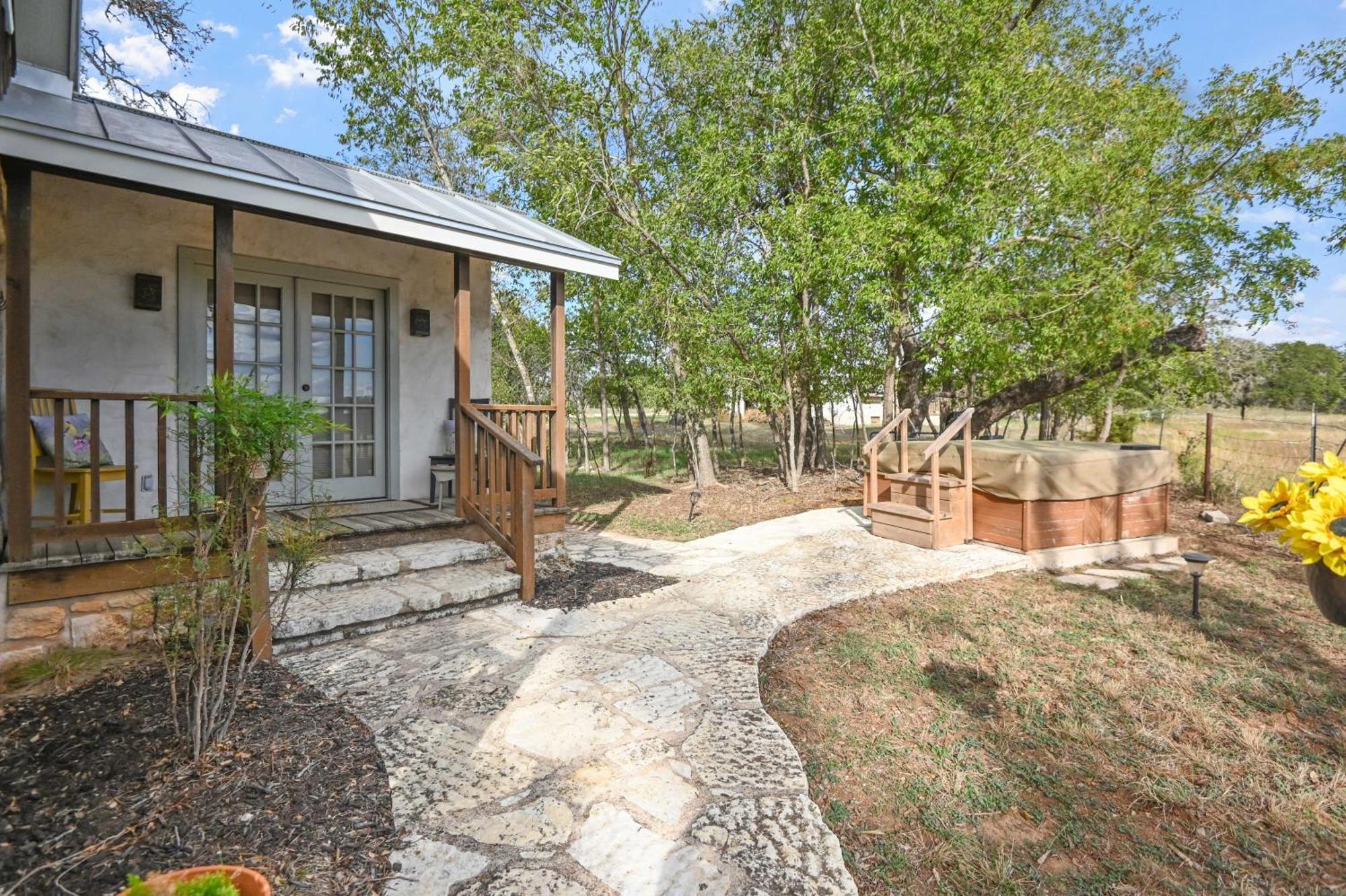 Cabins On Knopp School-Chula Vista Cabin 프레드릭스버그 외부 사진